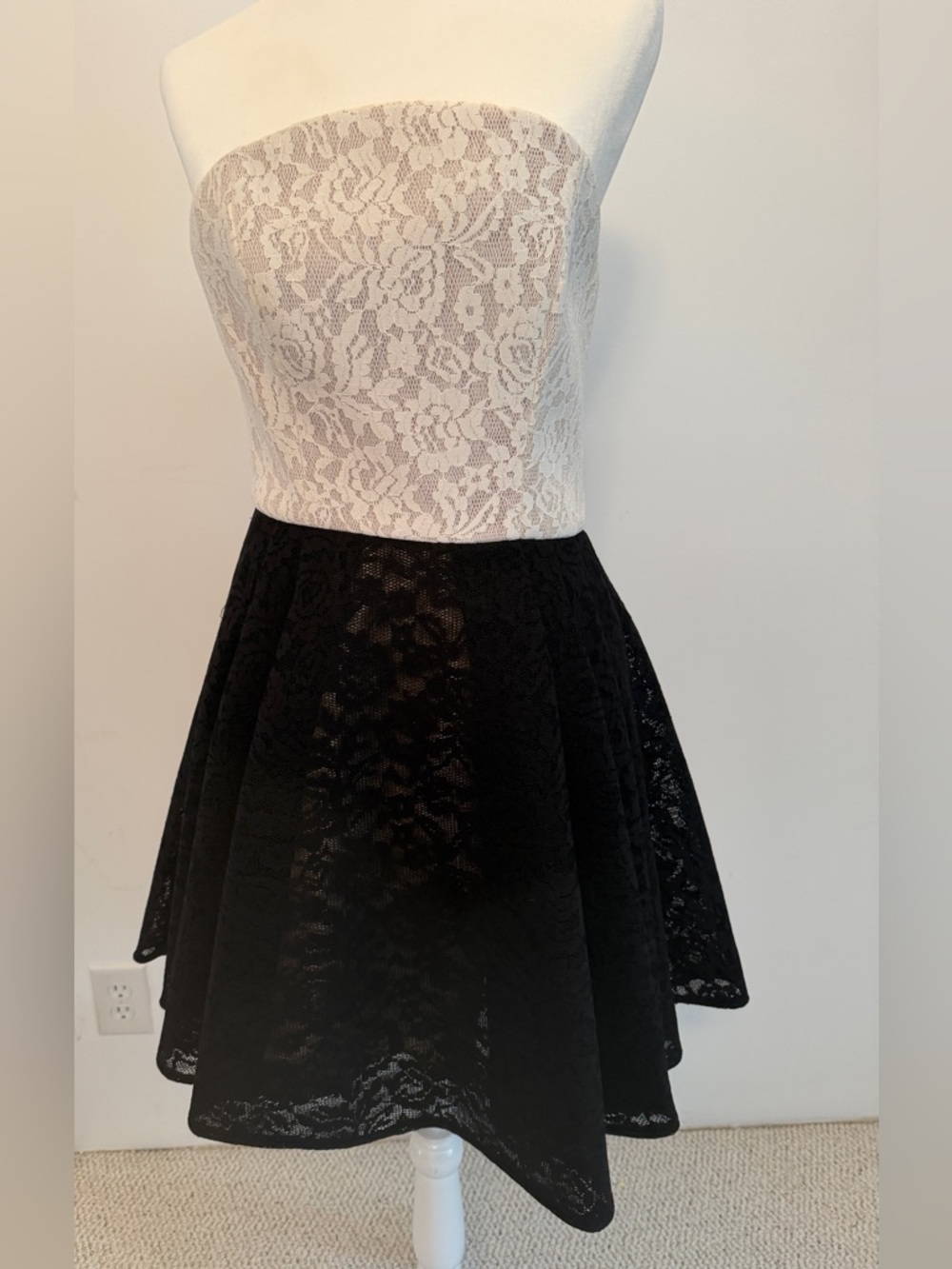 ABS Allen Schwartz Strapless Lace Dress in White and Black